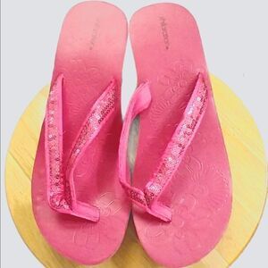 Xhilaration Hot Pink High Heel Flip Flops